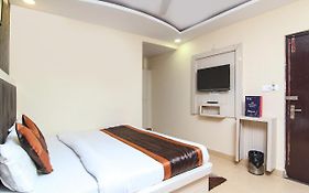 Oyo 8883 Hotel Comfort Zone